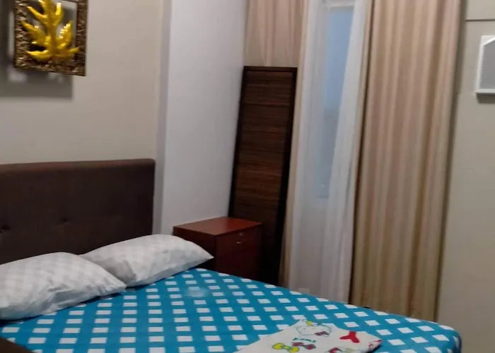 Affordable In Alabang Apartamento